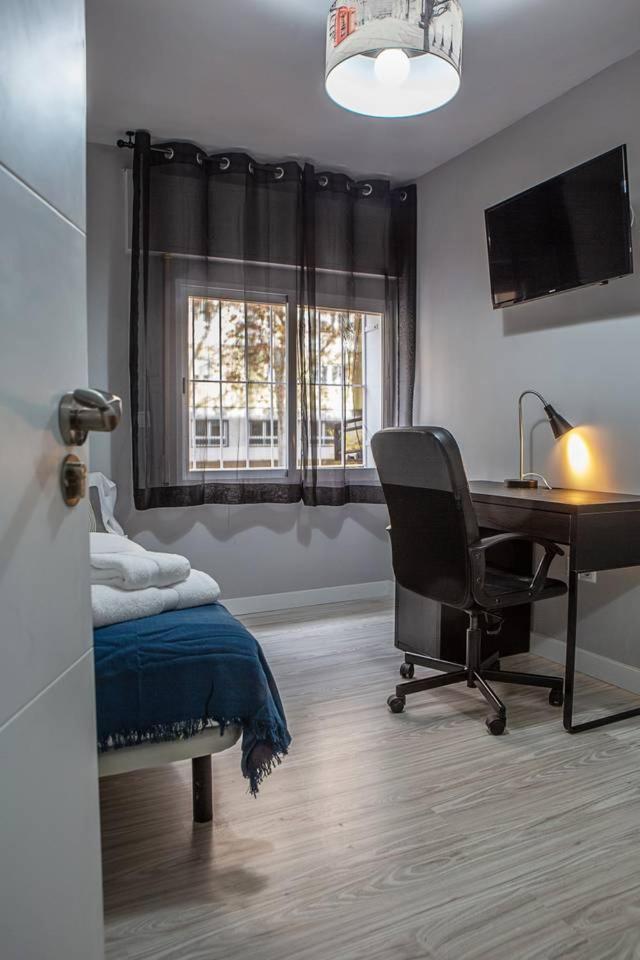 Lovely 3 Bedroom Apartment Next To Fuencarral มาดริด ภายนอก รูปภาพ